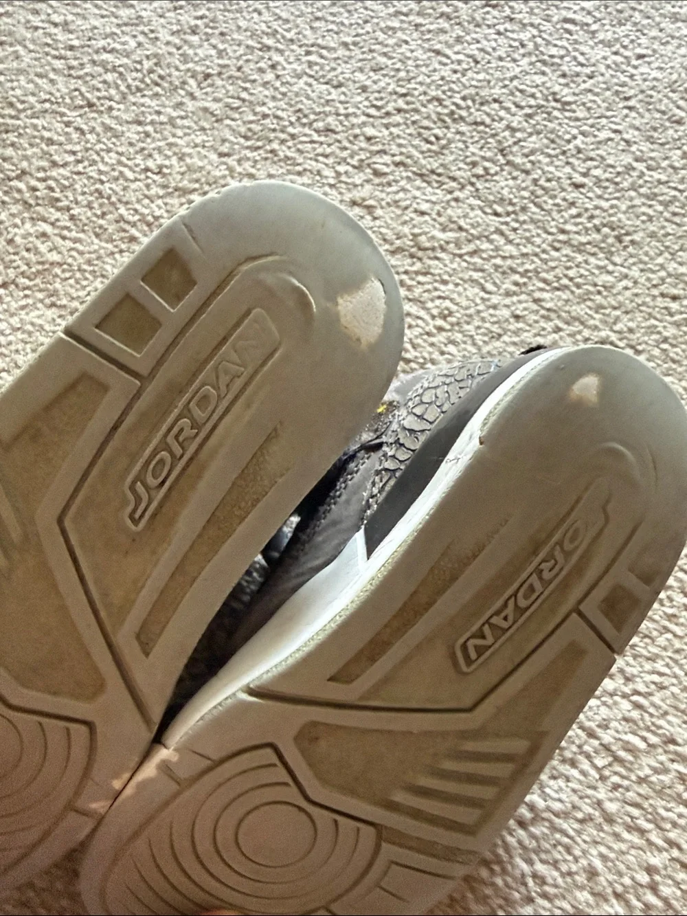 Little Kids Nike Spizike Low Size 13.5C Gray and white